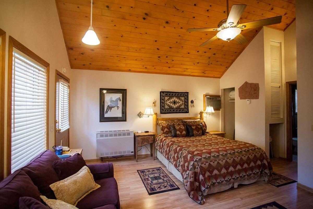 Castle Valley Inn Moab Exterior photo